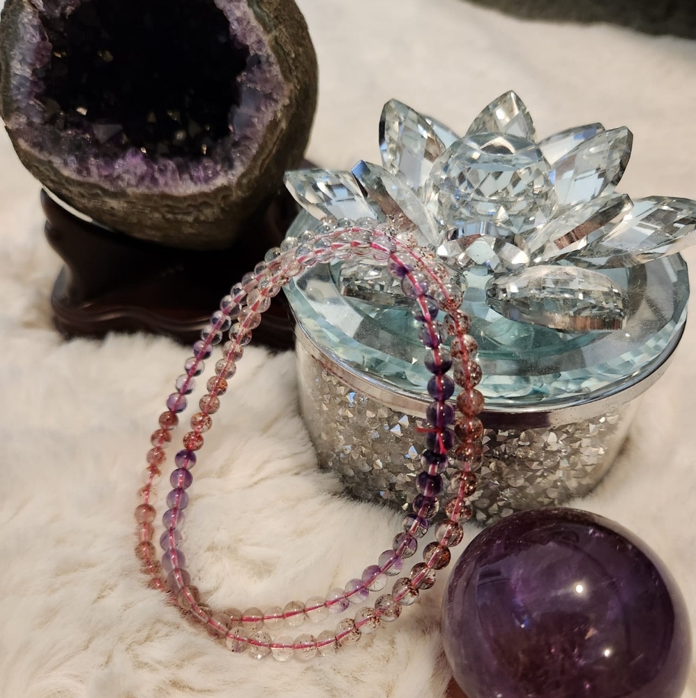 Natural super seven purple rutilated quartz bracelet (only)